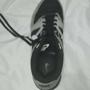 Nike air max size 10 white and black